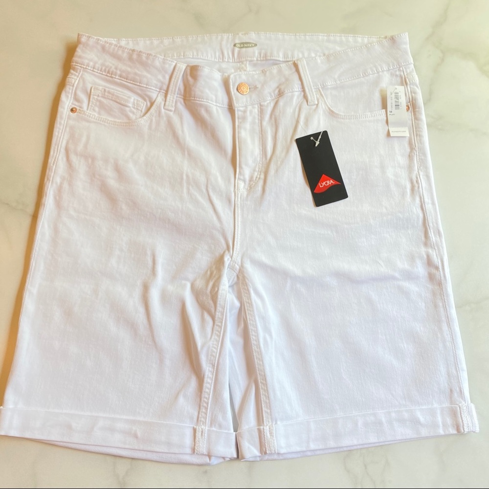 Old Navy White Jean Bermuda Shorts - Picture 4 of 9